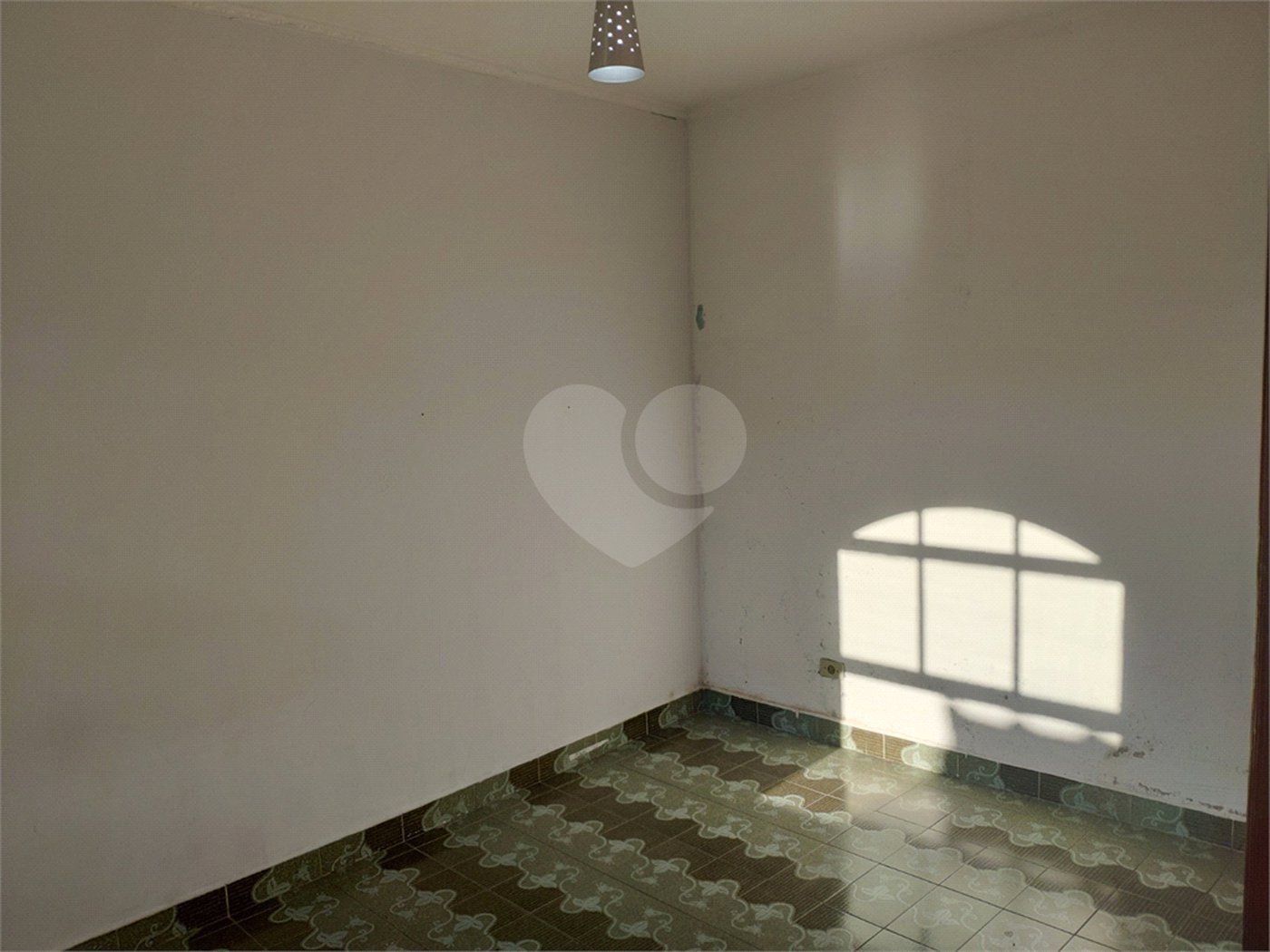 Casa à venda com 5 quartos, sendo 1 suíte, em Jaguaré, São Paulo, SP