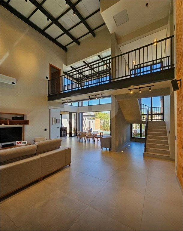 Casa à venda com 6 quartos, sendo 4 suítes, no condomínio Alto do Castelo, Ribeirão Preto - SP