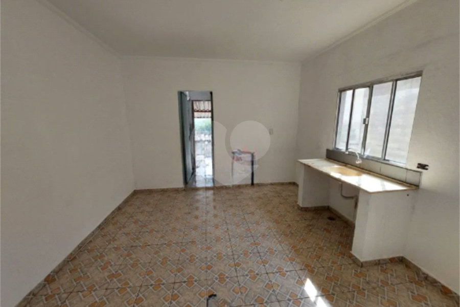 Sobrado à venda com 3 quartos em Vila Mangalot, São Paulo, SP