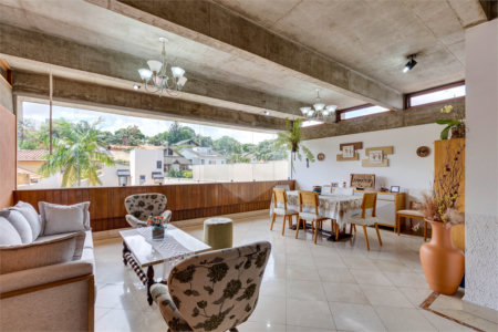 Sobrado à venda com 4 quartos, sendo 1 suíte, em Alto da Boa Vista, São Paulo, SP