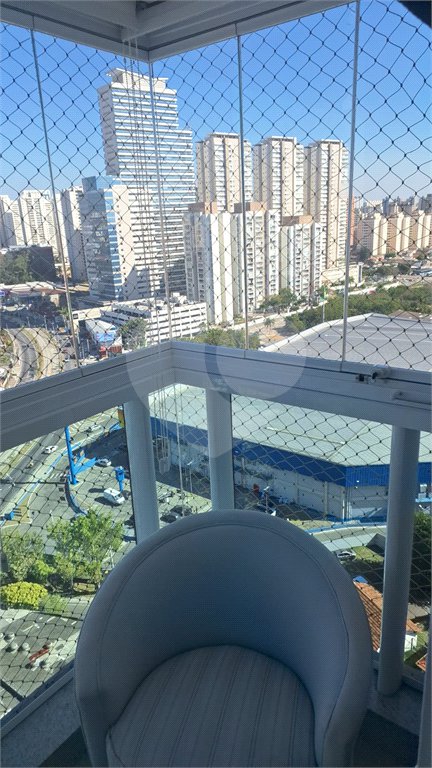 Apartamento à venda com 2 suítes em Vila Scarpelli, Santo André, SP