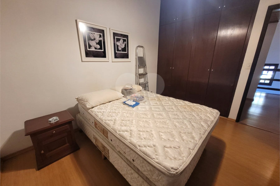 Casa à venda com 3 quartos, sendo 1 suíte, no condomínio Alpes da Cantareira, Mairiporã - SP