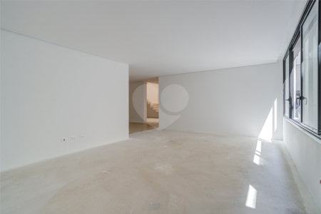 Casa à venda com 4 suítes no condomínio Hípica Max Garden, São Paulo - SP