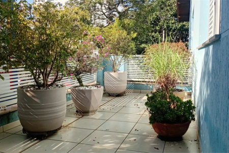 Sobrado à venda com 4 quartos, sendo 2 suítes,  em Vila Gilda, Santo André, SP