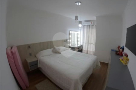 Sobrado à venda com 3 quartos, sendo 1 suíte, em Vila Lúcia, São Paulo, SP
