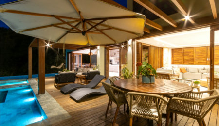 Casa à venda com 4 quartos, sendo 2 suítes,  no condomínio Praia Bella, Mata de São João - BA