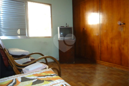 Sobrado à venda com 4 quartos em Santa Teresinha, São Paulo, SP