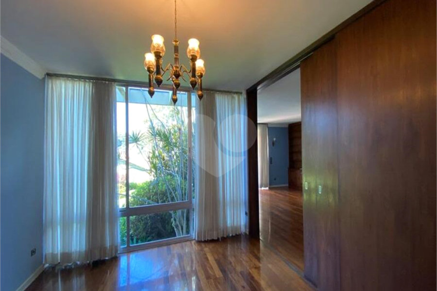 Casa Térrea à venda com 4 quartos, sendo 2 suítes, em Jardim Floresta, São Paulo, SP