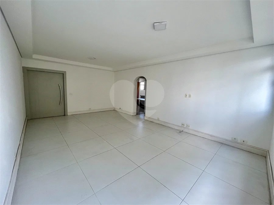 Apartamento de 105 m2, 3 dorms, 2 vagas livres em Perdizes