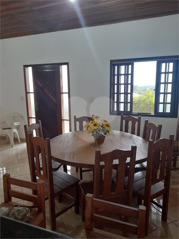 Chácara à venda com 3 quartos, sendo 1 suíte, no Centro, Porangaba, SP