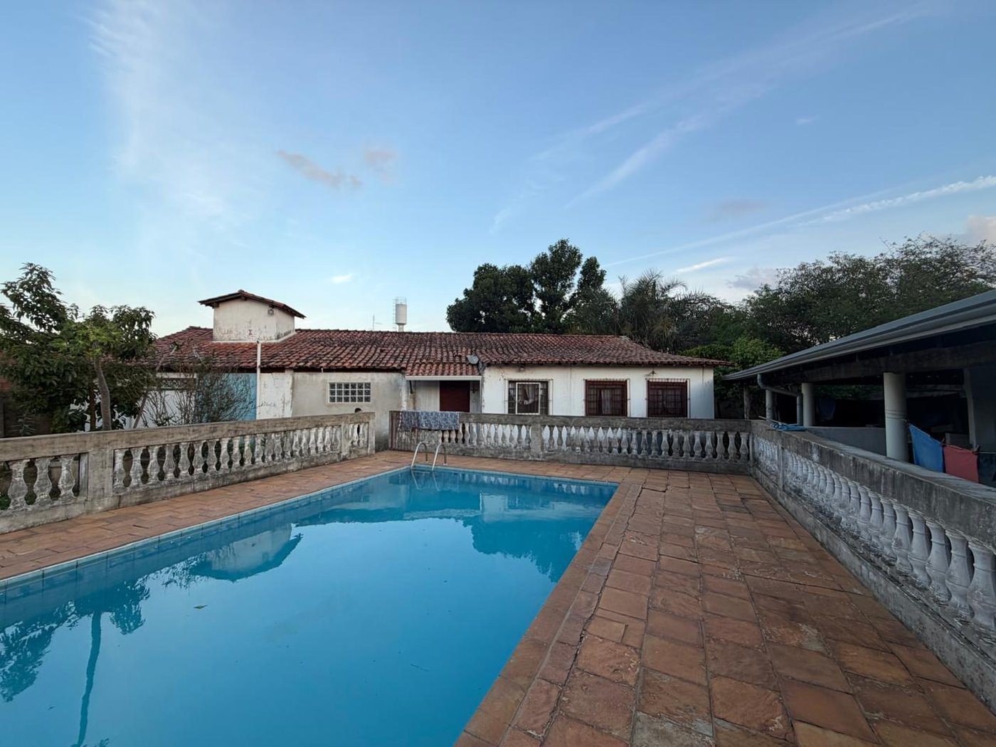 Casa Térrea à venda com 9 quartos, sendo 2 suítes, no condomínio Seranila, Monte Mor - SP