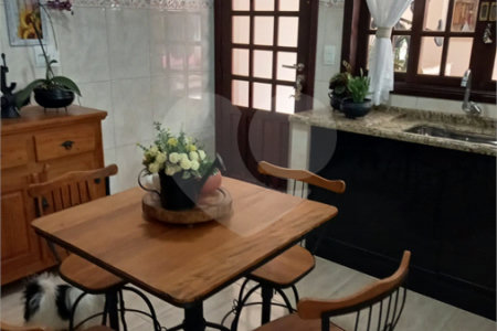 Casa à venda com 3 quartos, sendo 1 suíte, em Bosque, Vinhedo, SP