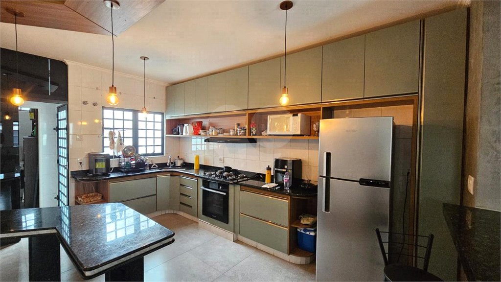 Casa à venda ou para alugar com 1 suíte em Residencial Cambuy, Araraquara, SP