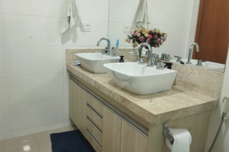 Casa Térrea à venda com 3 quartos, sendo 1 suíte, em Jardim Botânico, Araraquara, SP