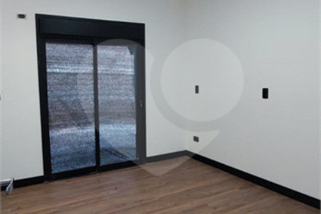 Casa à venda ou para alugar com 5 quartos, sendo 3 suítes, no condomínio Figueira Garden, Atibaia - SP