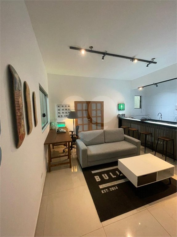 Casa à venda com 5 quartos, sendo 3 suítes,  no condomínio Flamboyant, Atibaia - SP