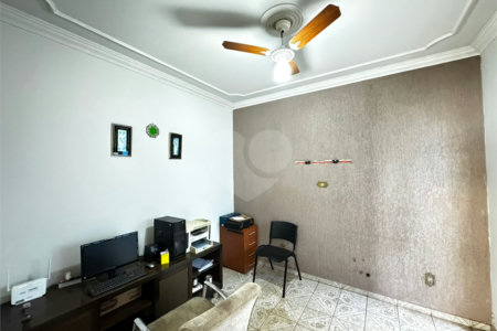 Sobrado à venda com 5 quartos, sendo 2 suítes, em Vila Monte Alegre, Ribeirão Preto, SP