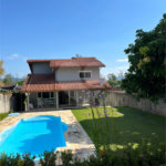 Casa à venda com 2 suítes no condomínio Recanto da Lagoinha, Ubatuba - SP