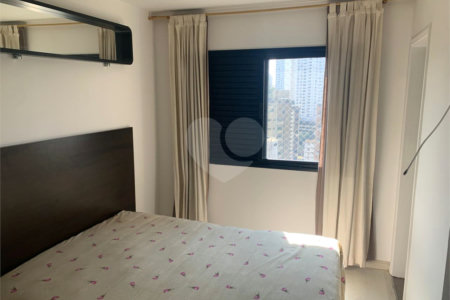 Apartamento à venda com 3 quartos, sendo 1 suíte,  em Vila Andrade, São Paulo, SP