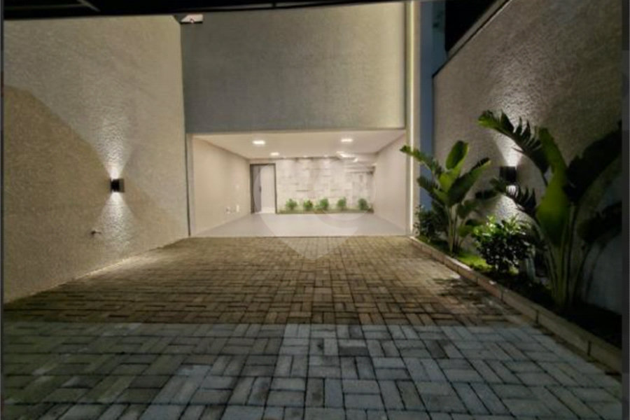 Casa à venda com 4 suítes no condomínio Villas do Jaguari, Santana de Parnaíba - SP