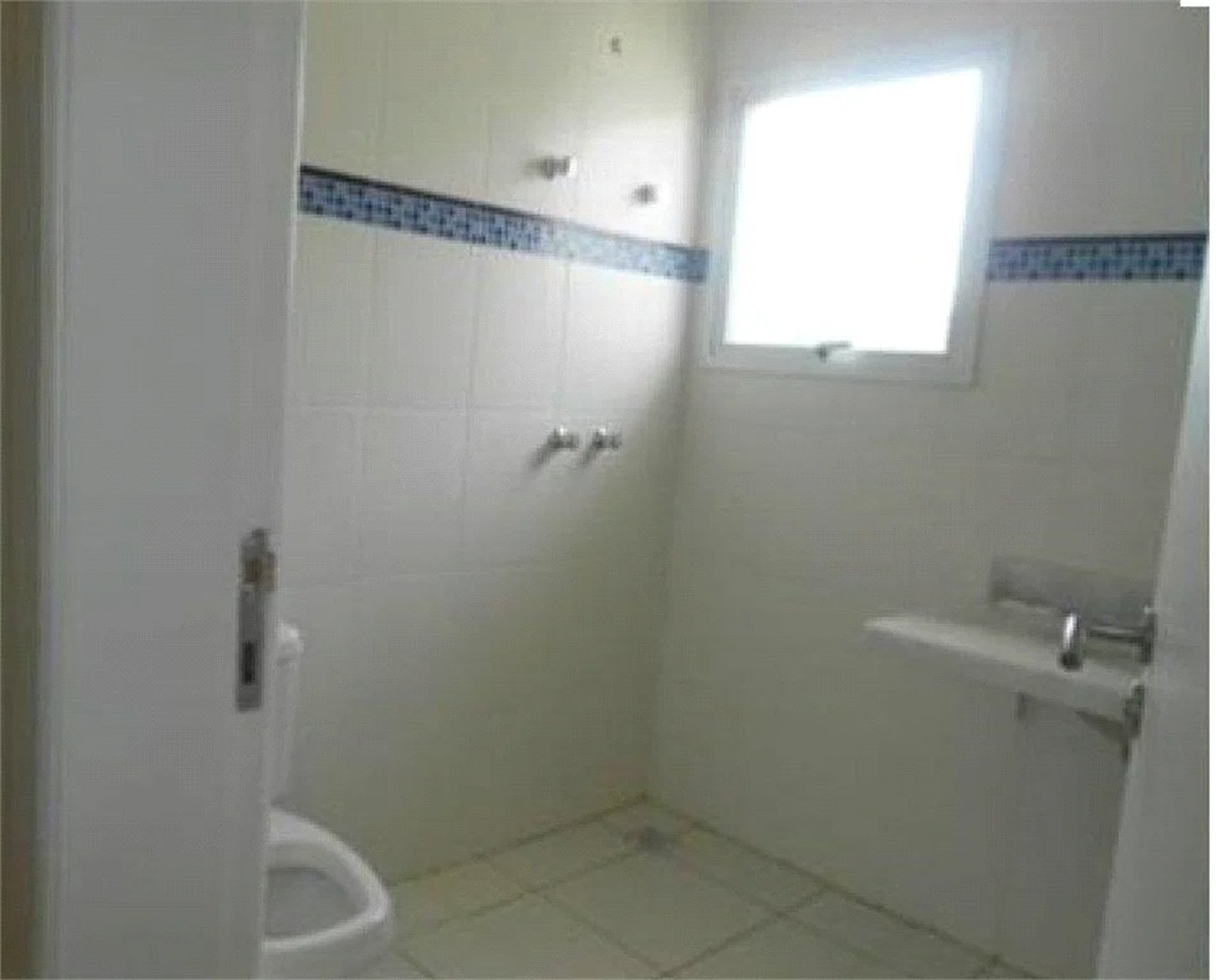 Casa à venda com 4 suítes em Chácara Remanso (caucaia do Alto), Cotia, SP