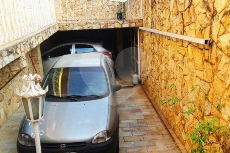 Casa Térrea à venda com 3 quartos, sendo 1 suíte, em Vila Galvão, Guarulhos, SP