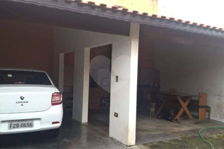 Sobrado à venda com 3 quartos, sendo 1 suíte, em Bocaina, Ribeirão Pires, SP
