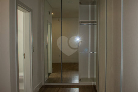 Casa à venda com 3 suítes no condomínio Residencial Central Parque, Salto - SP