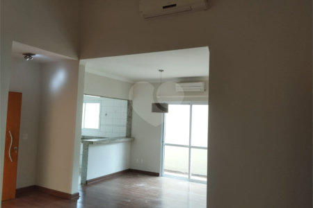 Casa à venda com 3 quartos, sendo 1 suíte,  no condomínio Vila Aracoara, Araraquara - SP