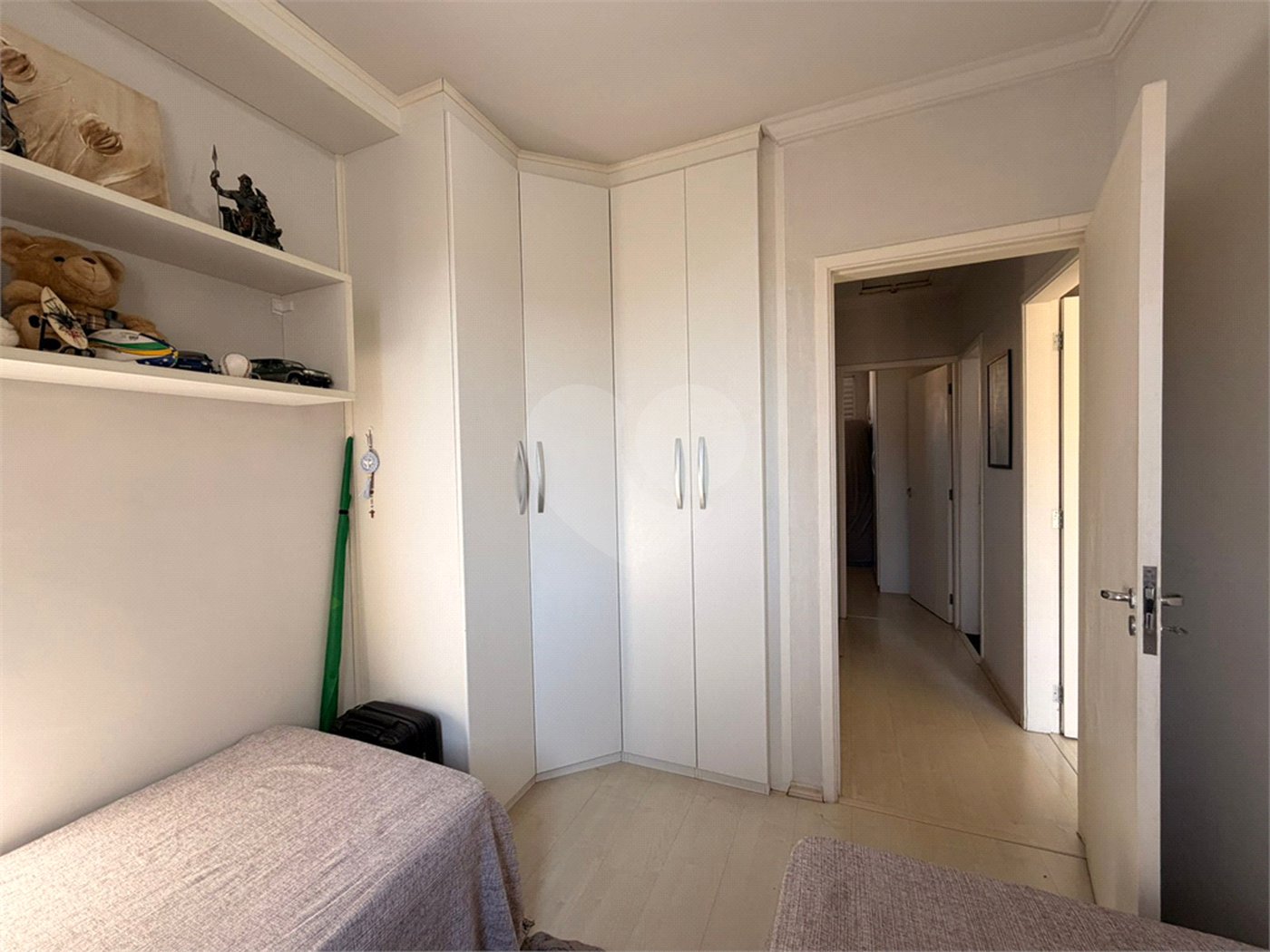 Casa à venda com 3 quartos, sendo 1 suíte, no condomínio Village Sarriá, Sorocaba - SP