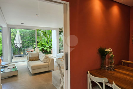 Casa à venda com 4 quartos, sendo 2 suítes,  no condomínio Villa Luxis, São Paulo - SP