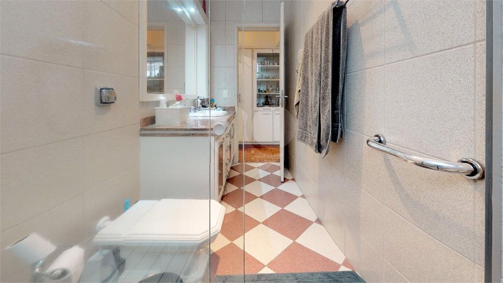 Apartamento à venda com 3 quartos, sendo 1 suíte, em Santa Cecília, São Paulo, SP