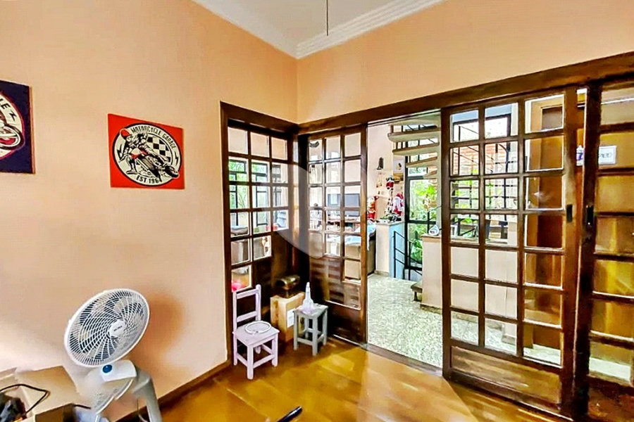 Sobrado à venda com 4 quartos, sendo 1 suíte, em Tatuapé, São Paulo, SP