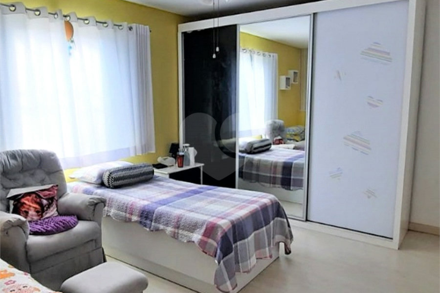 Casa à venda com 5 quartos, sendo 4 suítes, em Santana, São Paulo, SP