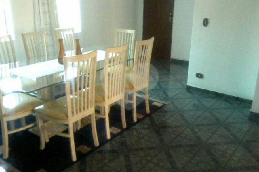Sobrado à venda com 6 quartos, sendo 4 suítes, em Parque Edu Chaves, São Paulo, SP