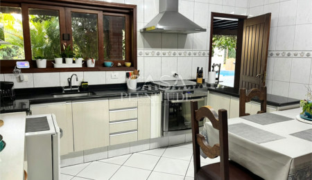 Casa em condomínio à venda com 3 quartos, sendo 1 suíte,  em Itapecerica, Salto, SP