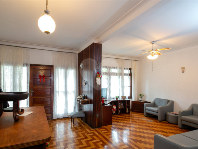 Sobrado à venda com 3 quartos, sendo 1 suíte,  em Chácara Santo Antônio (zona Sul), São Paulo, SP