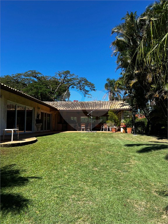 Casa Térrea à venda com 5 quartos, sendo 3 suítes, em Interlagos, São Paulo, SP