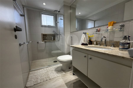 Apartamento para alugar com 3 suítes em Vila Romana, São Paulo, SP