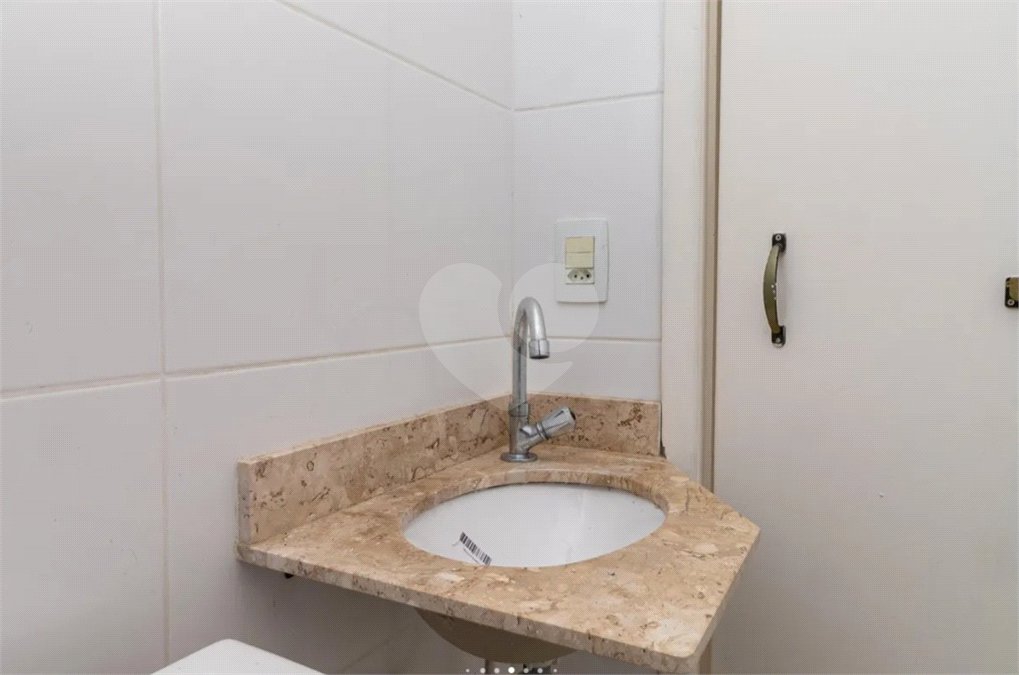 Casa à venda com 2 suítes no condomínio Dos Pássaros, São Paulo - SP