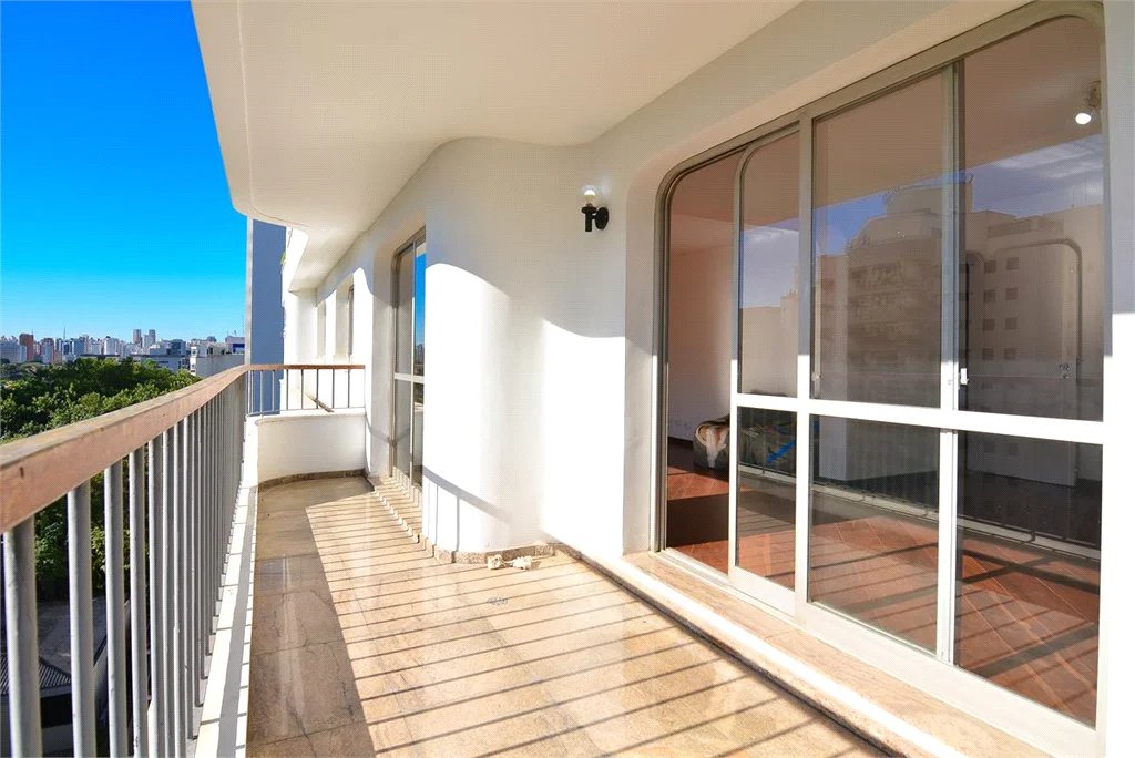 Apartamento à venda com 4 quartos, sendo 2 suítes, em Brooklin Paulista, São Paulo, SP
