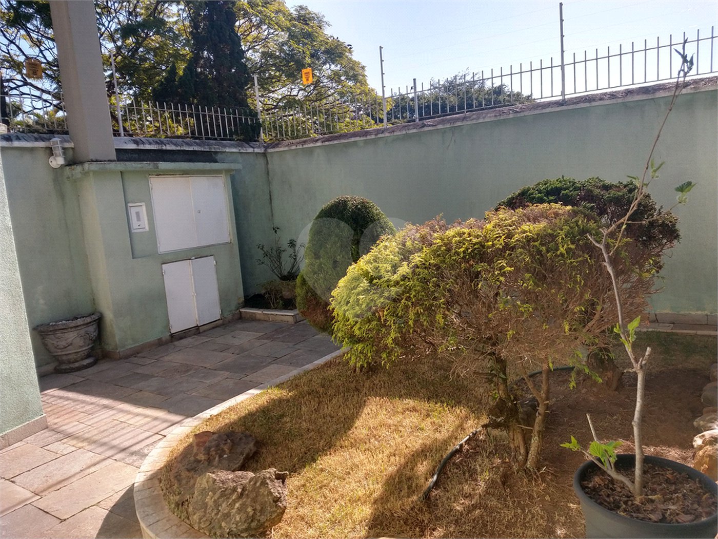 Sobrado à venda com 4 quartos, sendo 1 suíte,  em Parque dos Príncipes, São Paulo, SP