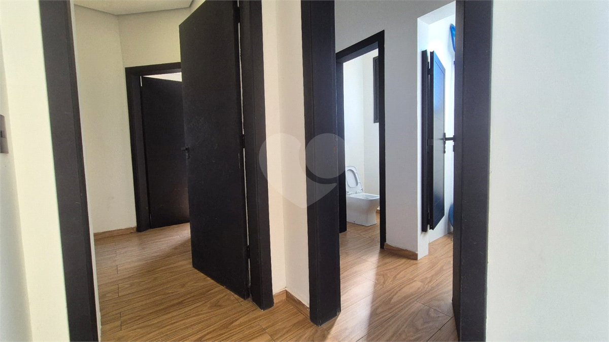 Casa à venda com 5 quartos, sendo 3 suítes, no condomínio Residencial Vale do Lago, Sorocaba - SP