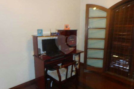Sobrado à venda com 3 quartos, sendo 1 suíte, em Parque Ipê, São Paulo, SP
