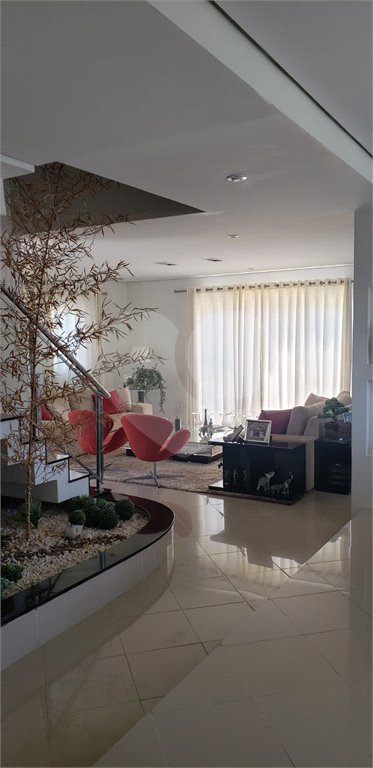 Casa à venda com 4 suítes em Pirucaia, Mairiporã, SP
