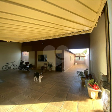 Casa térrea de 3 dormitórios