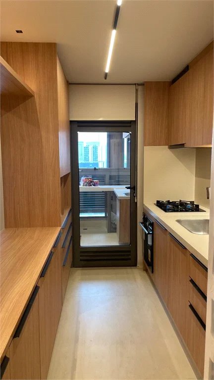 Apartamento à venda ou para alugar com 2 suítes em Pinheiros, São Paulo, SP
