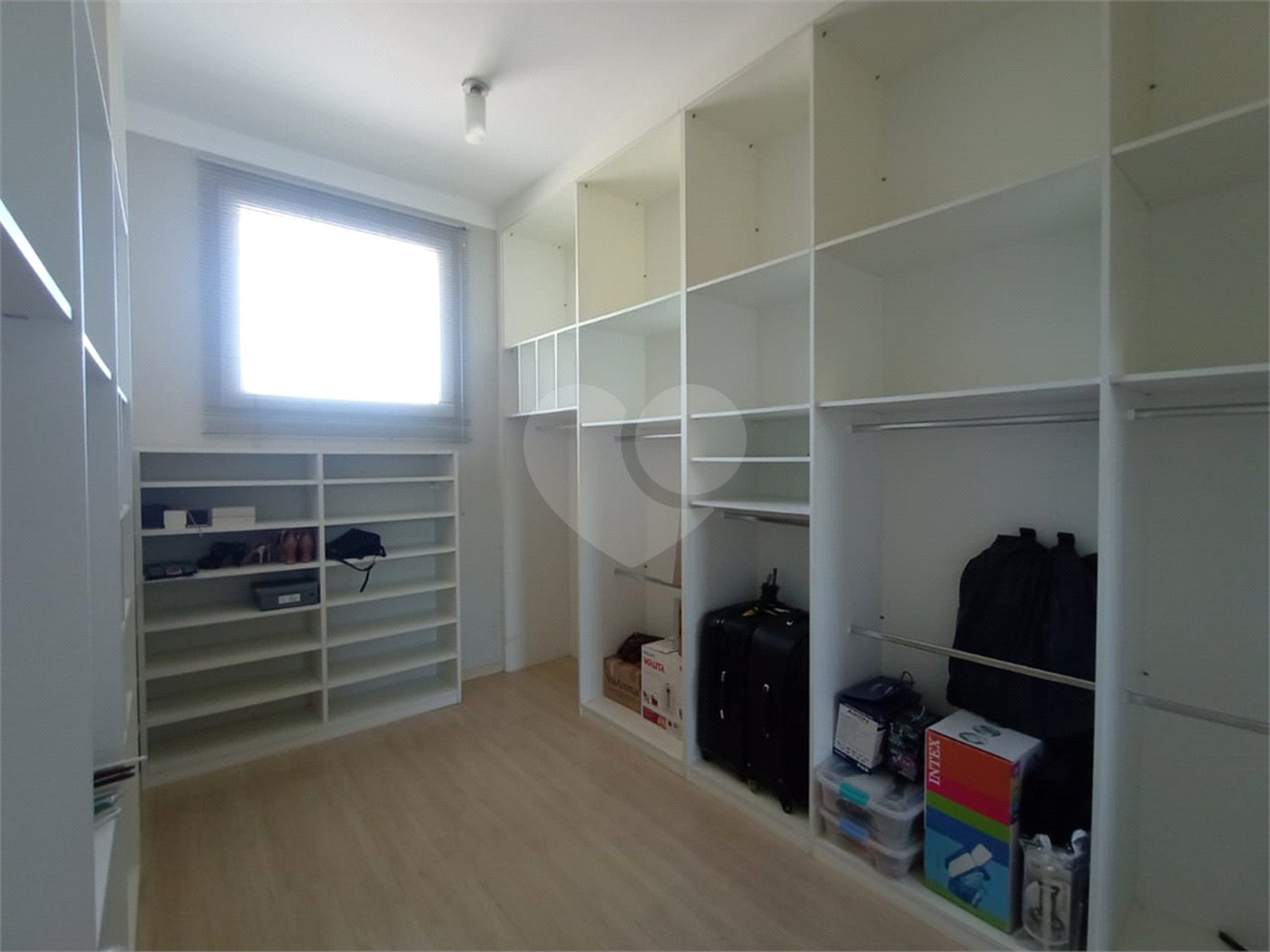 Casa à venda com 3 suítes em Vila Nastri, Itapetininga, SP