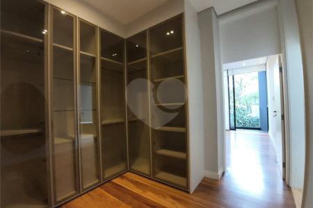 Casa à venda com 4 suítes no condomínio Alphaville Nova Esplanada 1, Votorantim - SP