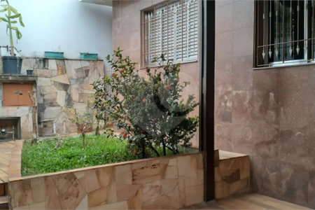 Casa à venda com 3 quartos, sendo 1 suíte, em Vila Gustavo, São Paulo, SP